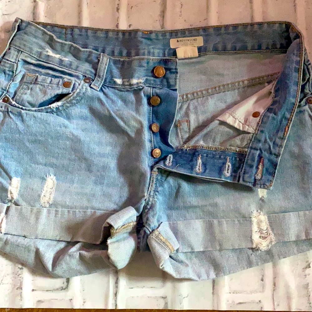 Boyfriend Short